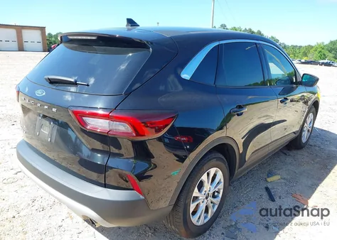 2023 Ford Escape Active z USA, uszkodzony, nr VIN 1FMCU0GNXPUA08236